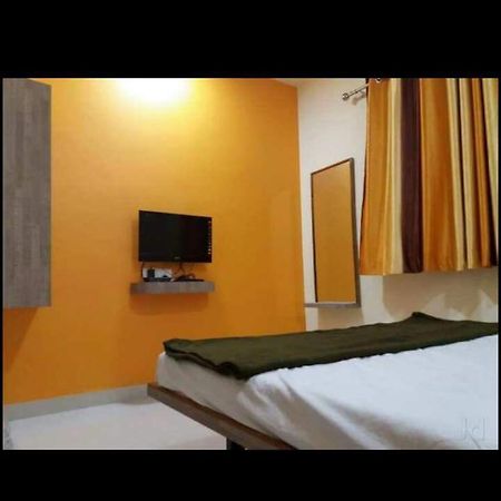 Vrundavan Hotel And Lodging Akalkot Εξωτερικό φωτογραφία